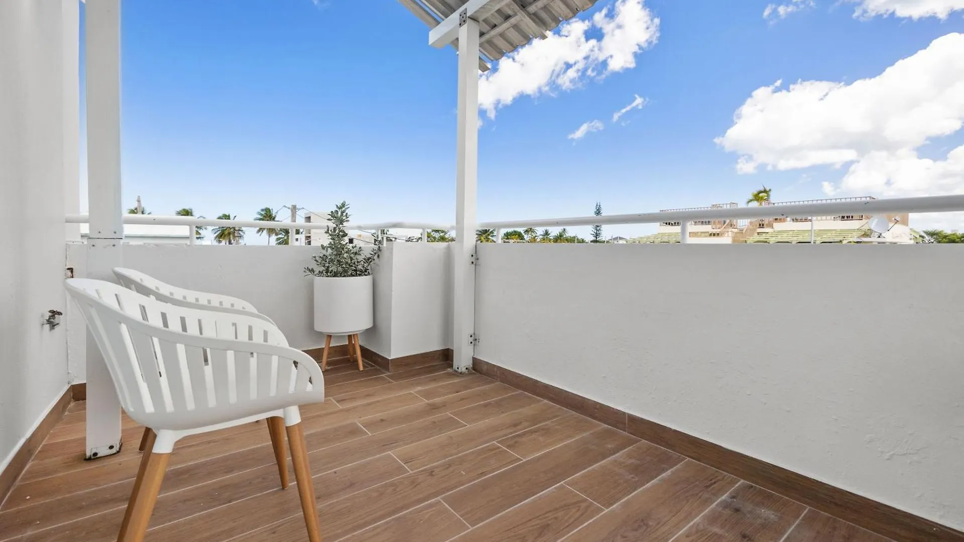 Amazing Beach Getaway For Large Groups Otium San Juan Daire
